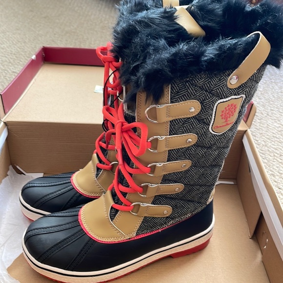Canadiana Shoes - NWT CANADIANA Winter Boots (9)